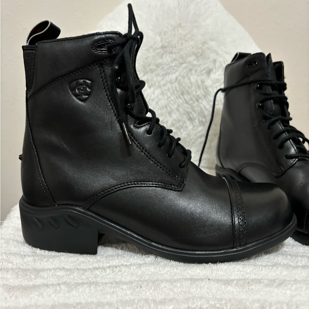 Ariat paddock boots with rounded square toe. Impossible to find.